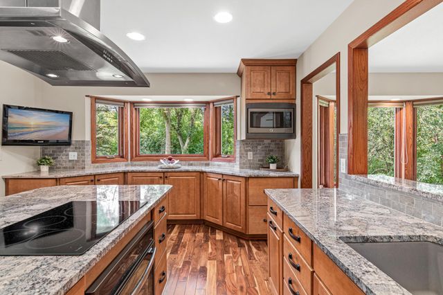 2915 Bruce Court, Inver Grove Heights, MN 55077