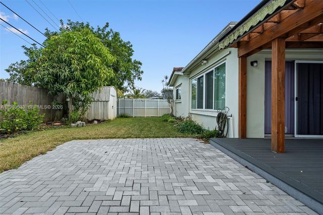 7833 Juniper St, Miramar, FL 33023