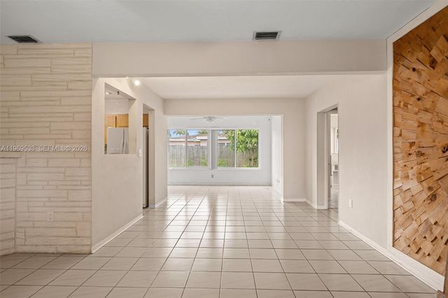 7833 Juniper St, Miramar, FL 33023