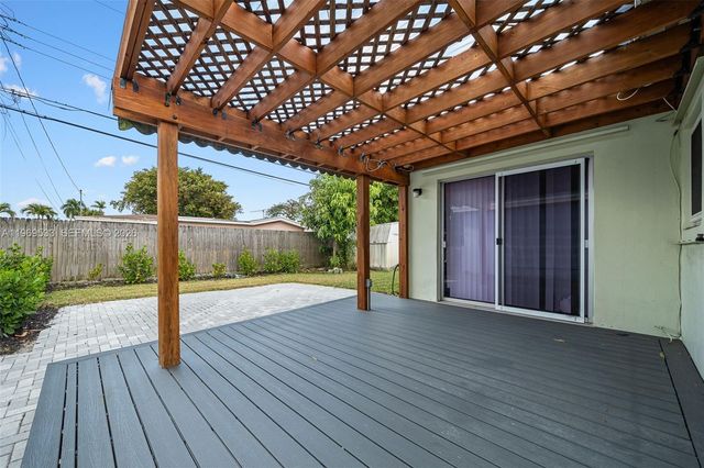 7833 Juniper St, Miramar, FL 33023