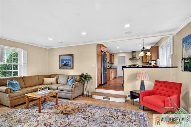 9 Wynnewood Drive, Cranbury, NJ 08512