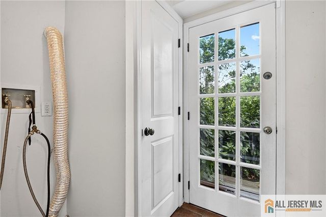 9 Wynnewood Drive, Cranbury, NJ 08512