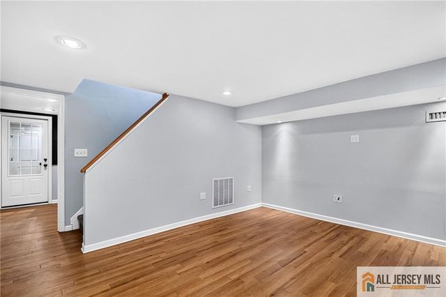 9 Wynnewood Drive, Cranbury, NJ 08512
