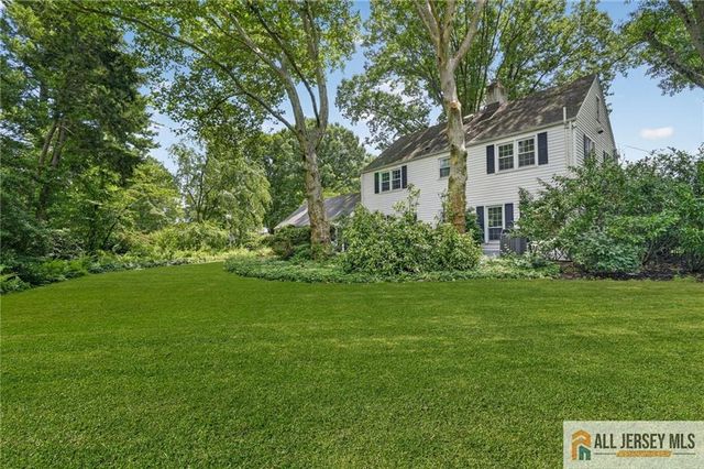 9 Wynnewood Drive, Cranbury, NJ 08512