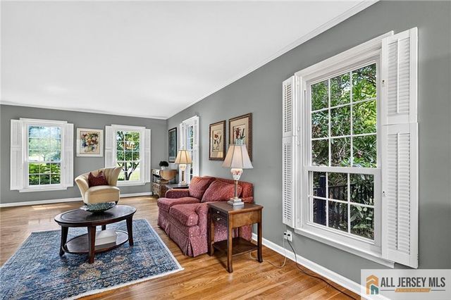 9 Wynnewood Drive, Cranbury, NJ 08512