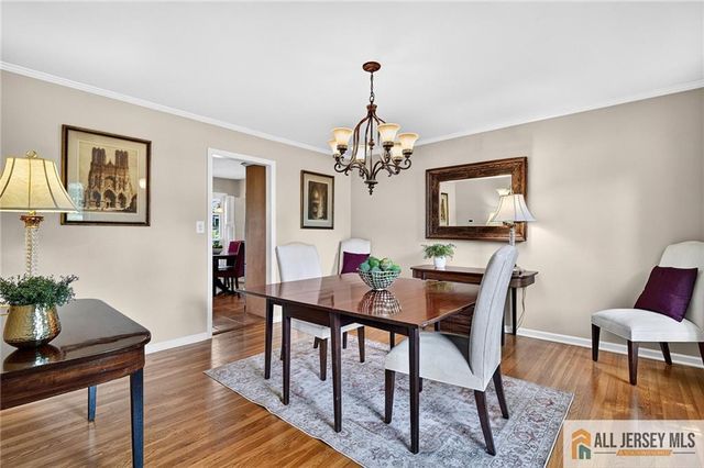 9 Wynnewood Drive, Cranbury, NJ 08512