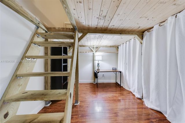 1900 N Bayshore Dr 711, Miami, FL 33132