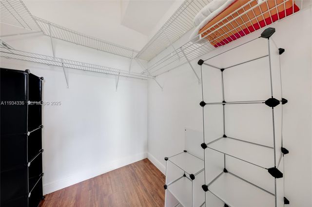 1900 N Bayshore Dr 711, Miami, FL 33132