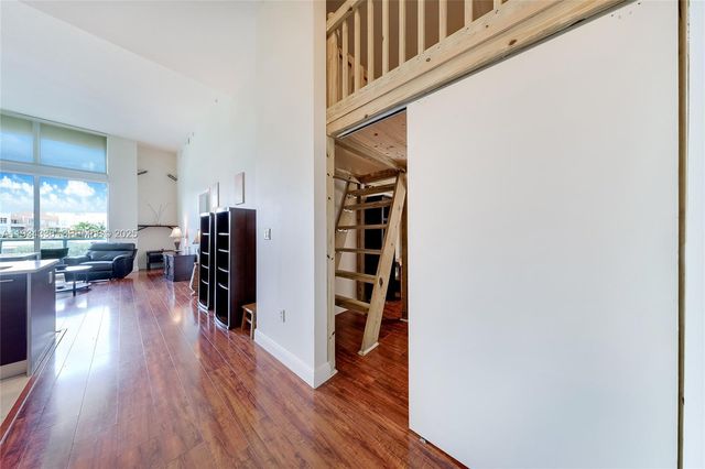 1900 N Bayshore Dr 711, Miami, FL 33132