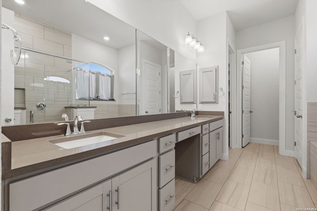 416 Pyrmont, New Braunfels, TX 78132