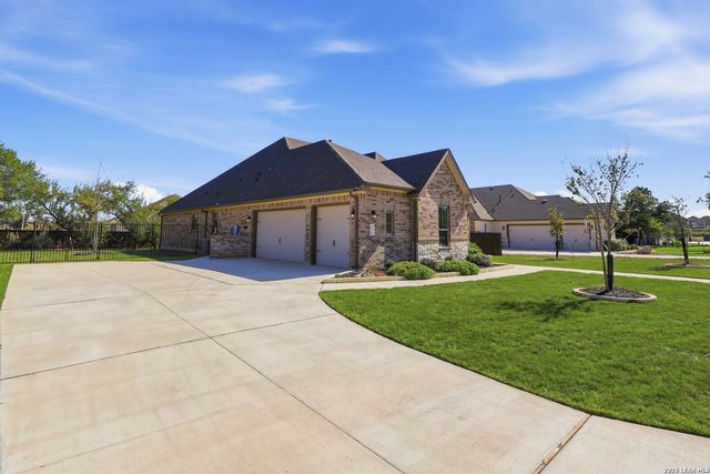 416 Pyrmont, New Braunfels, TX 78132