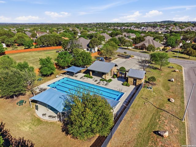 416 Pyrmont, New Braunfels, TX 78132