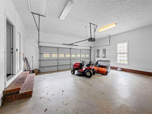 44 Big Sky Drive, Hamilton, GA 31811