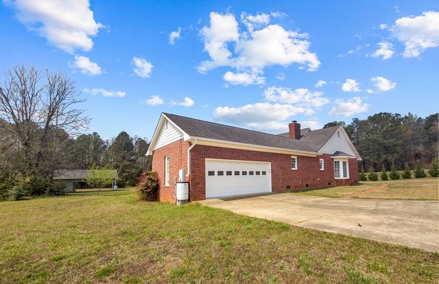 44 Big Sky Drive, Hamilton, GA 31811