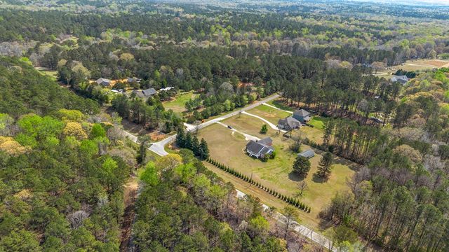 44 Big Sky Drive, Hamilton, GA 31811