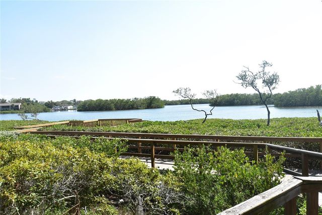 1510 PELICAN POINT DR BA168, Sarasota, FL 34231