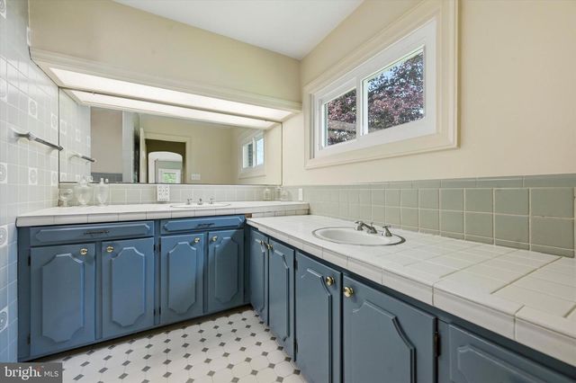 110 PONDS EDGE DR, Chadds Ford, PA 19317