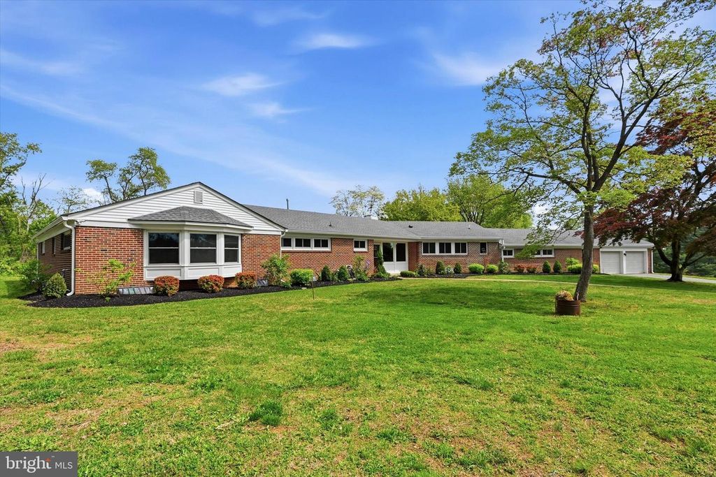 110 PONDS EDGE DR, Chadds Ford, PA 19317