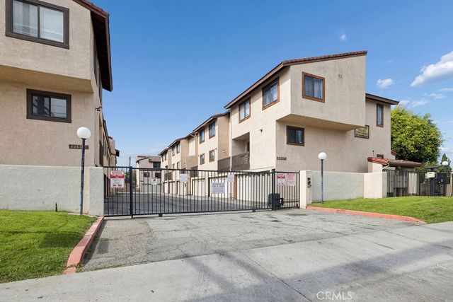 20823 Norwalk Boulevard 26, Lakewood, CA 90715