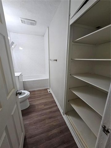 4818 E 45TH Street, Kansas City, MO 64130