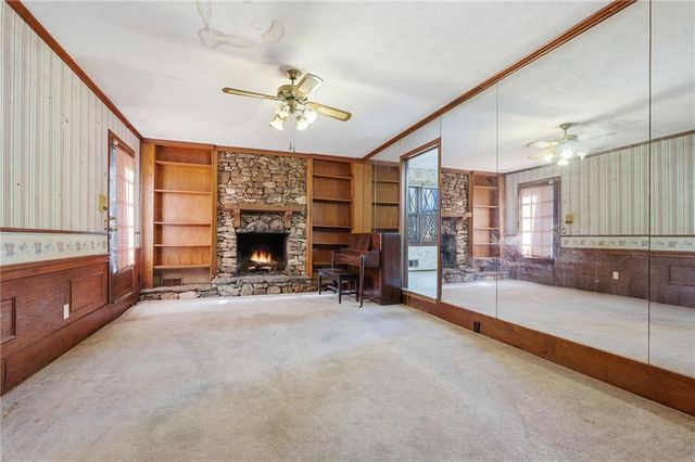 1091 Cole Drive SW, Lilburn, GA 30047
