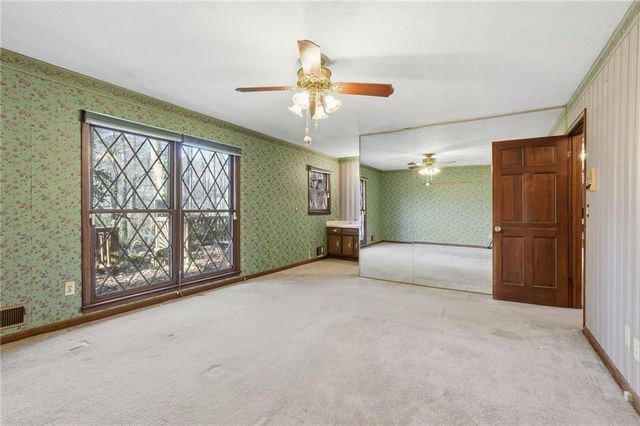 1091 Cole Drive SW, Lilburn, GA 30047