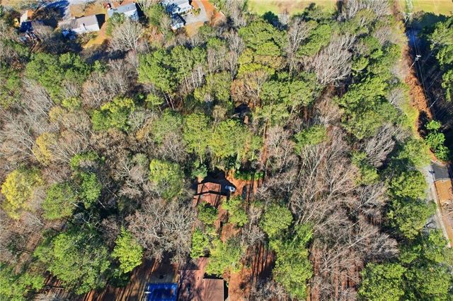 1091 Cole Drive SW, Lilburn, GA 30047