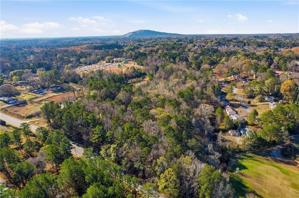 1091 Cole Drive SW, Lilburn, GA 30047