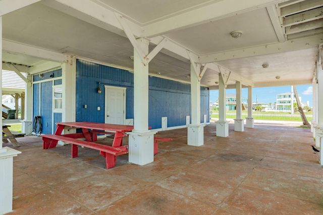 23115 Gulf Drive, Galveston, TX 77554