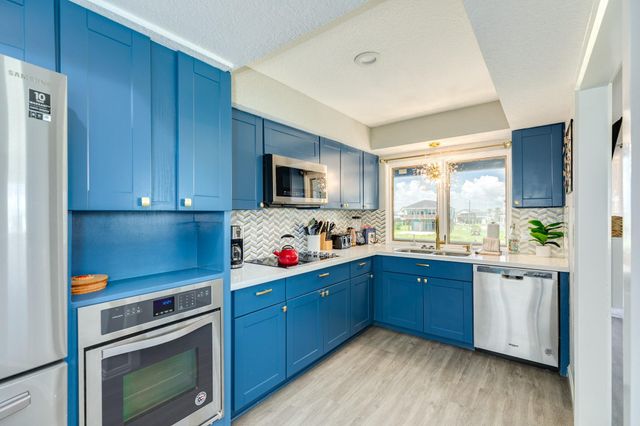 23115 Gulf Drive, Galveston, TX 77554