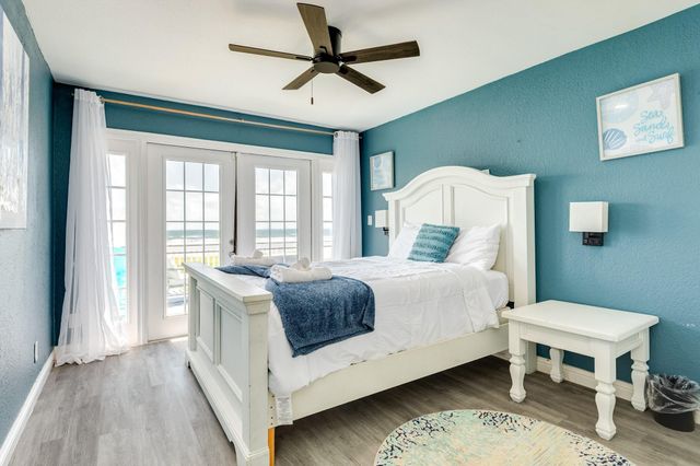 23115 Gulf Drive, Galveston, TX 77554