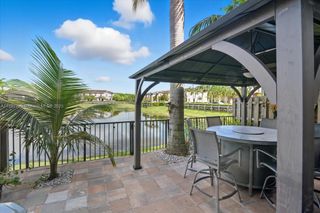 8929 NW 183rd St, Hialeah, FL 33018