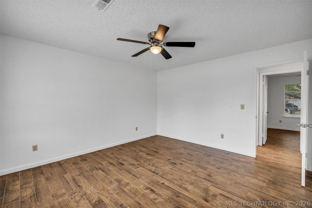 501 W 26th Street, Sand Springs, OK 74063