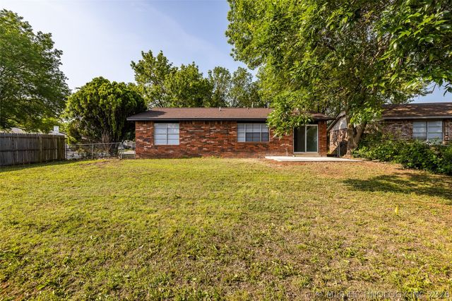 501 W 26th Street, Sand Springs, OK 74063