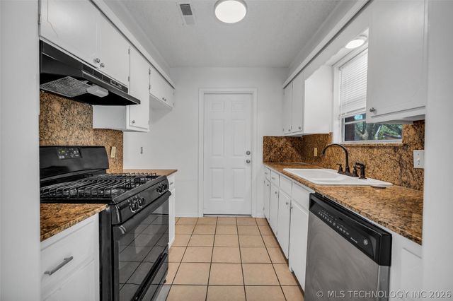 501 W 26th Street, Sand Springs, OK 74063
