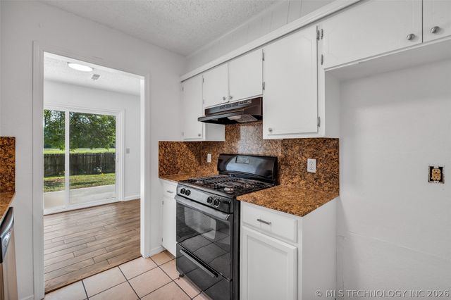 501 W 26th Street, Sand Springs, OK 74063