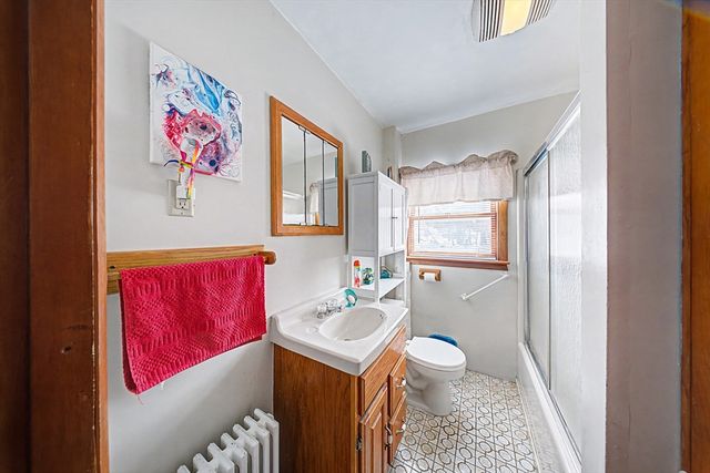 992 Lees River Ave, Somerset, MA 02726