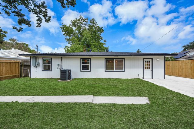 1503 Locklaine Drive, Pasadena, TX 77502