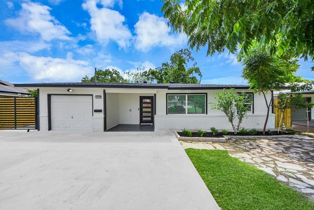 1503 Locklaine Drive, Pasadena, TX 77502