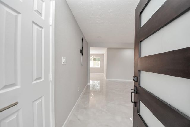 1503 Locklaine Drive, Pasadena, TX 77502