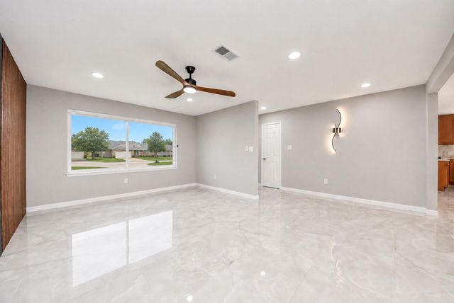 1503 Locklaine Drive, Pasadena, TX 77502