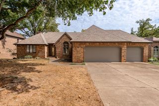 4922 South Bellhurst Avenue, Springfield, MO 65804
