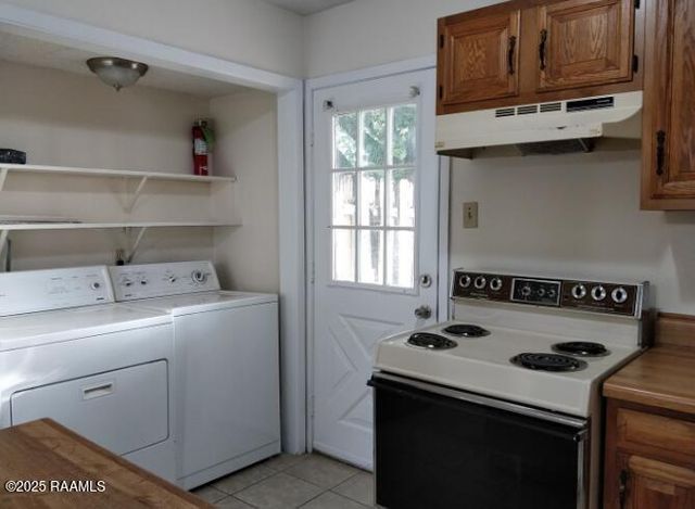 502 Chemin Metairie Road B, Youngsville, LA 70592