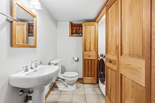 82 Crooked Ledge Rd, Southampton, MA 01073