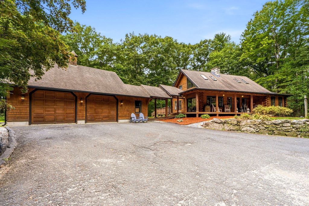 82 Crooked Ledge Rd, Southampton, MA 01073