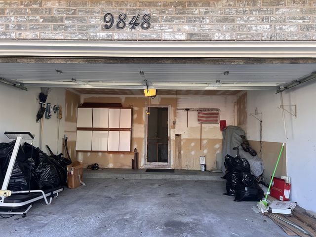 9848 S Beverly Avenue, Chicago, IL 60643