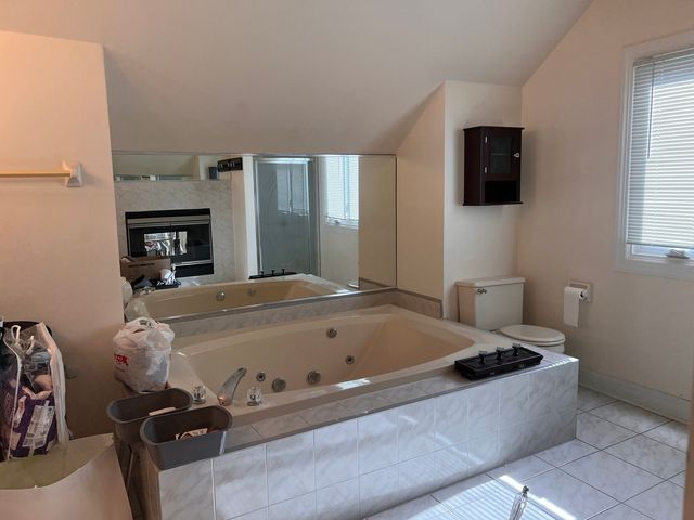 9848 S Beverly Avenue, Chicago, IL 60643