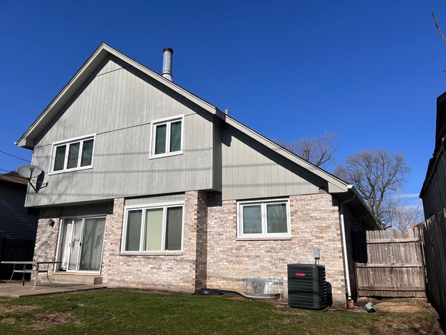 9848 S Beverly Avenue, Chicago, IL 60643