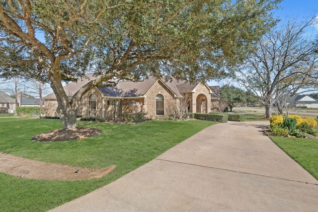 5303 Weston Drive, Fulshear, TX 77441