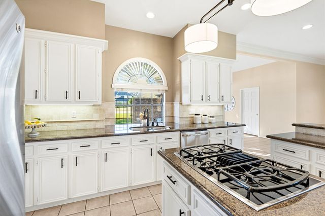 5303 Weston Drive, Fulshear, TX 77441